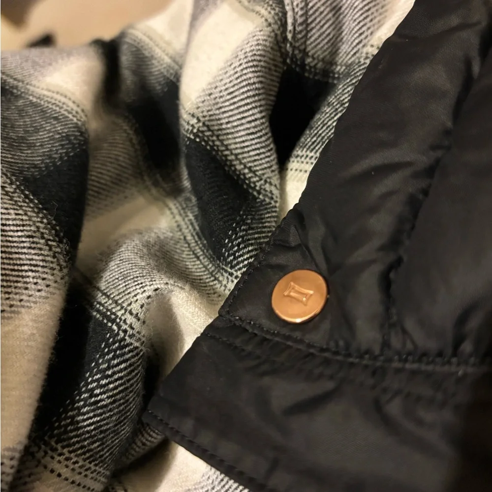 Kit and Ace Black and White Plaid Jacket with PREMIUM Rose Gold hardware - Picture 4 of 11